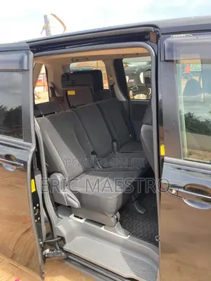 Toyota Voxy V 4WD 8-Seater 2010 Black
