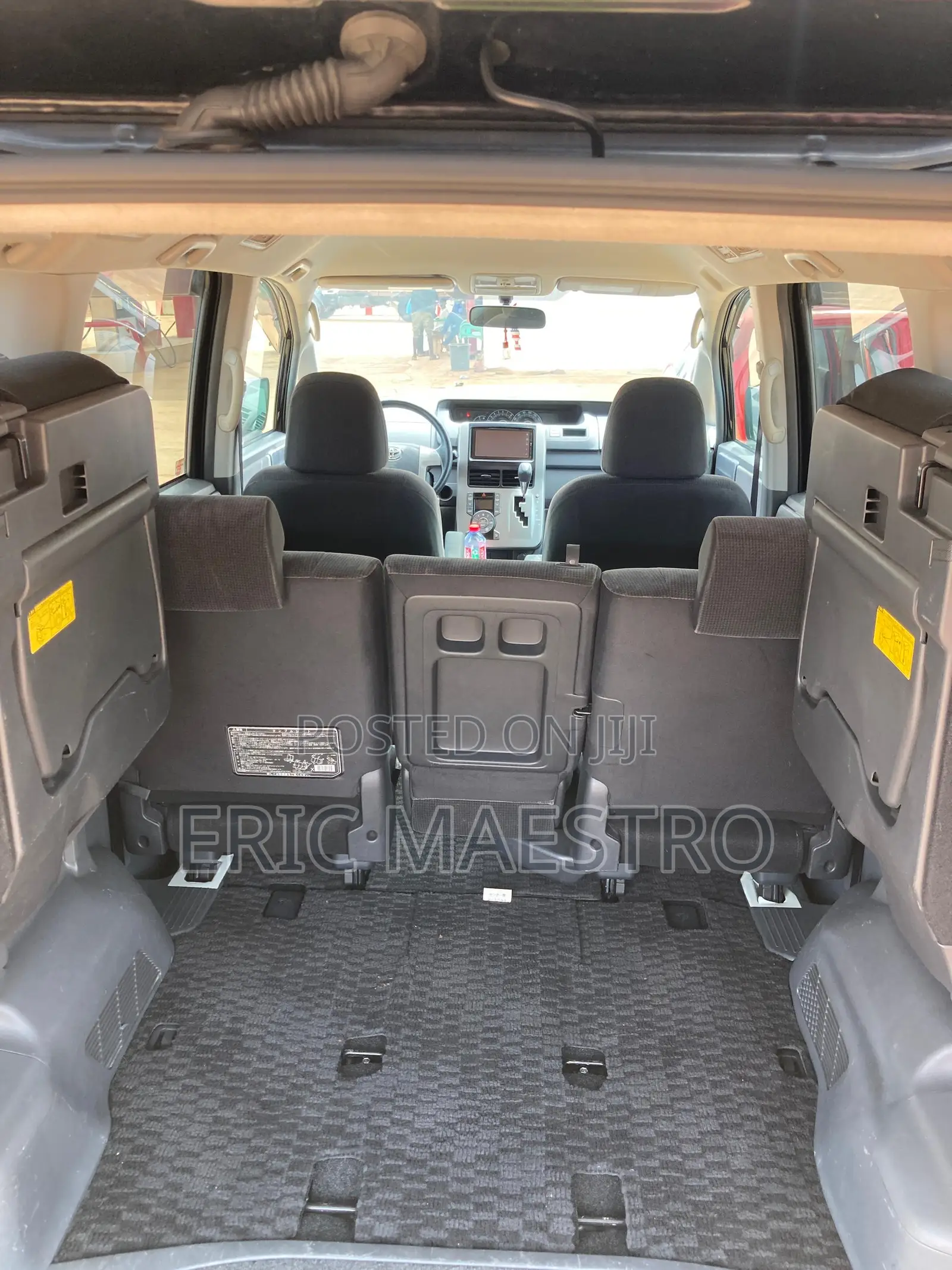 Toyota Voxy V 4WD 8-Seater 2010 Black