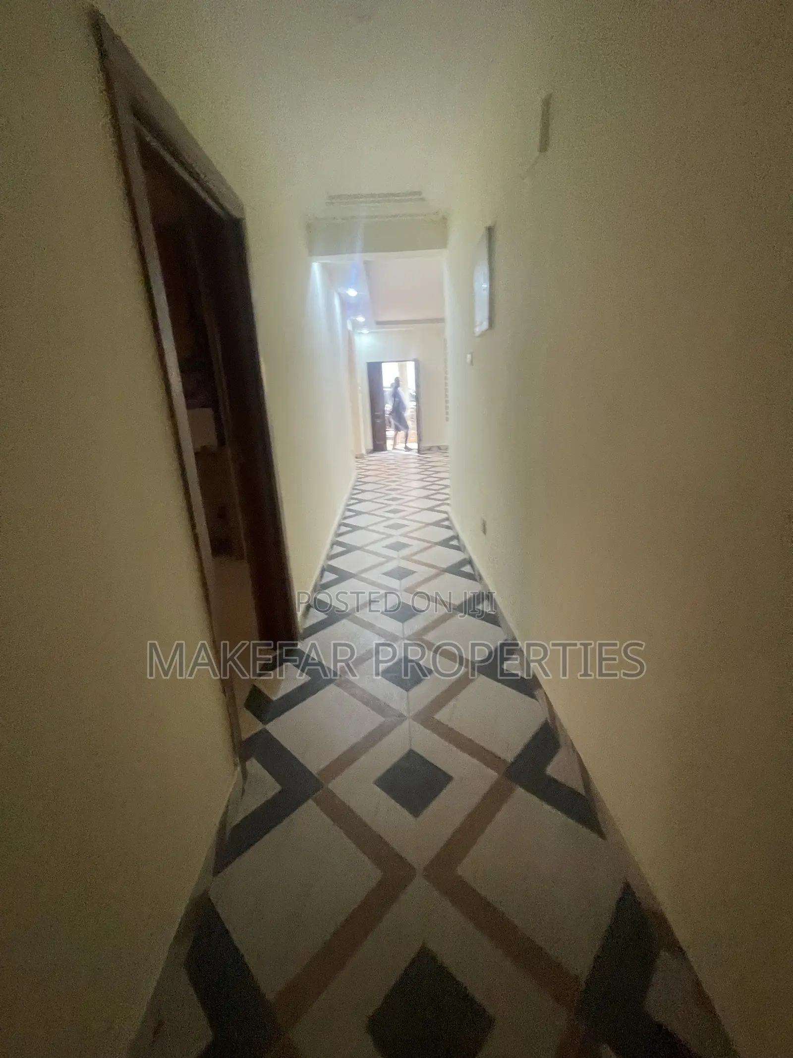 3bdrm Apartment in Ashaley Botwe for rent