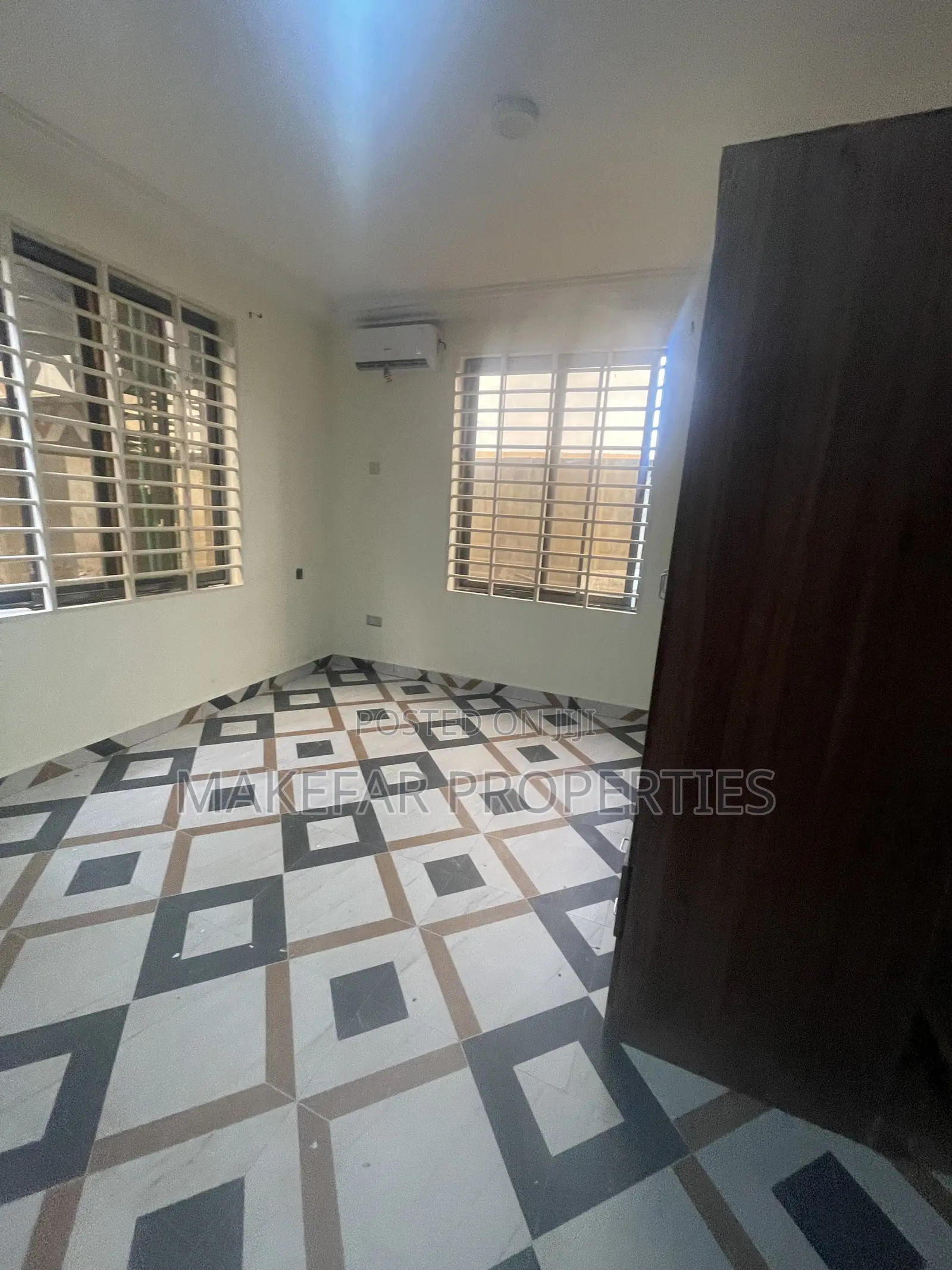 3bdrm Apartment in Ashaley Botwe for rent