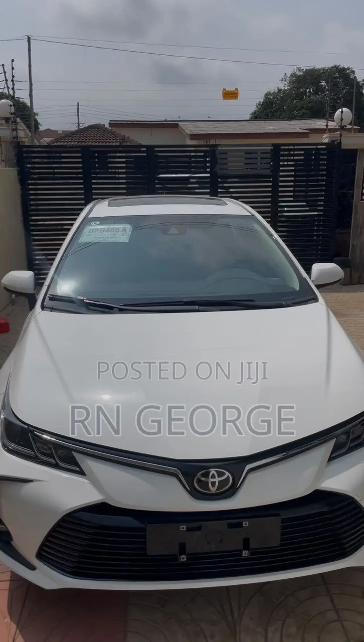 Toyota Corolla 2023 White