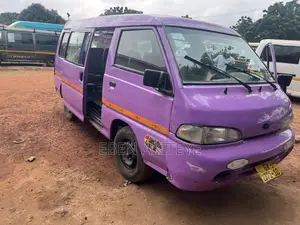 Hyundai H-100 2001 Orange