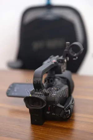 Canon XA 60 Camcorder