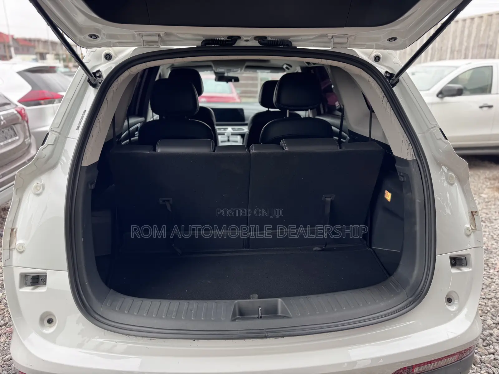 Car 2022 White