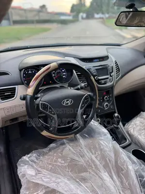 Hyundai Elantra Limited Sedan FWD (1.8L 4cyl 6A) 2016 Blue