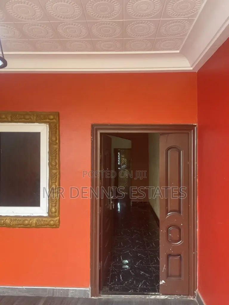 3bdrm Apartment in Westhills Mall for rent