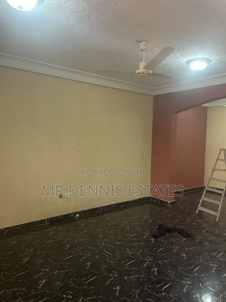 3bdrm Apartment in Westhills Mall for rent