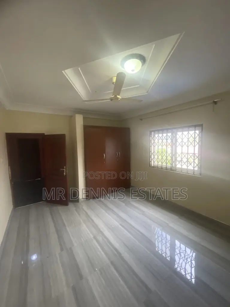 3bdrm Apartment in Westhills Mall for rent