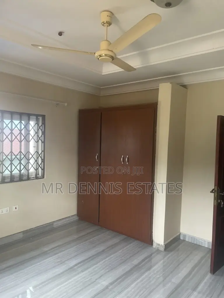3bdrm Apartment in Westhills Mall for rent