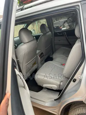 Toyota Highlander Limited 3.5l 4WD 2013 Silver