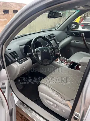 Toyota Highlander Limited 3.5l 4WD 2013 Silver