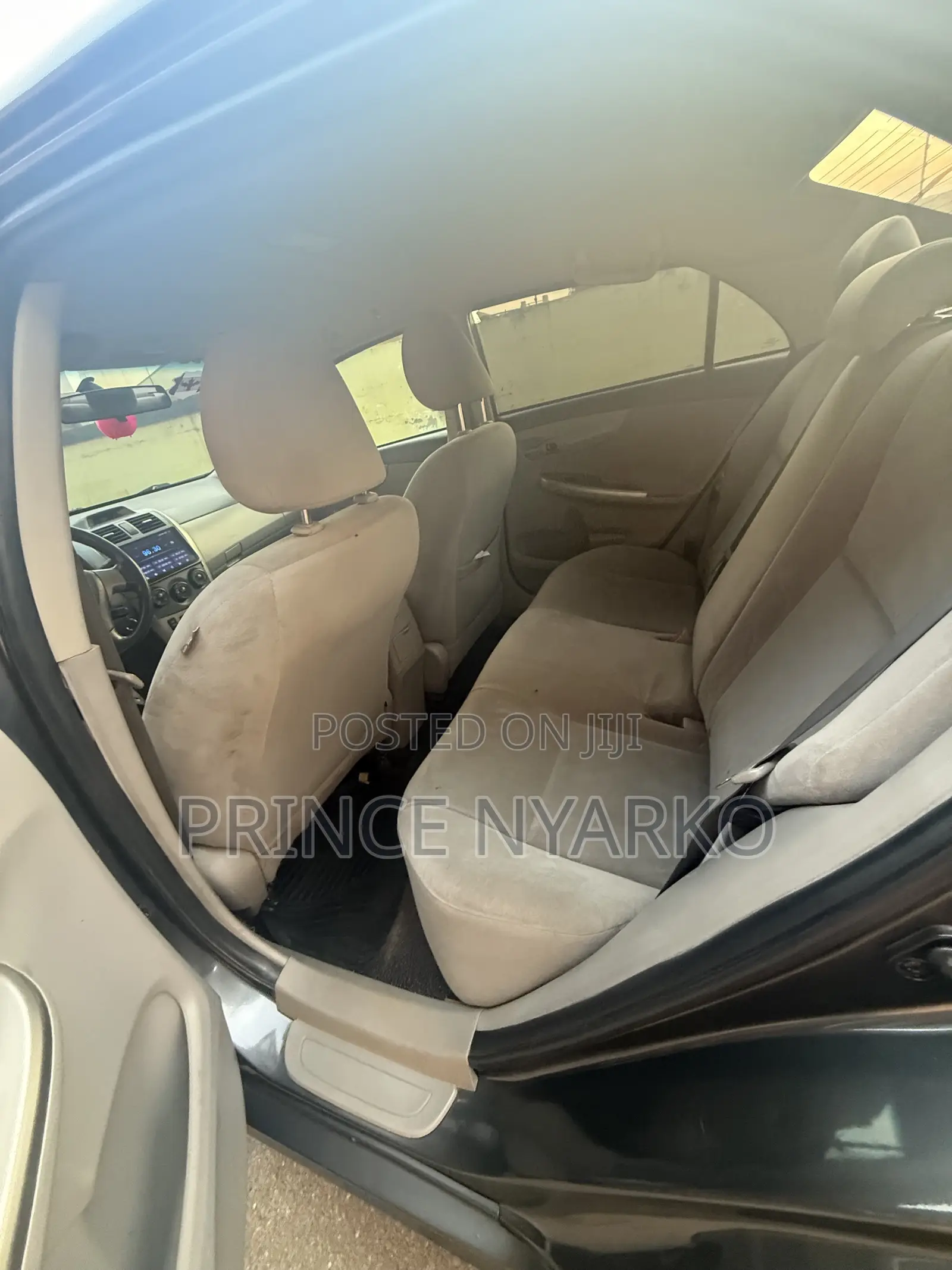 Toyota Corolla LE 4dr Sedan (1.8L 4cyl 4A) 2013 Gray