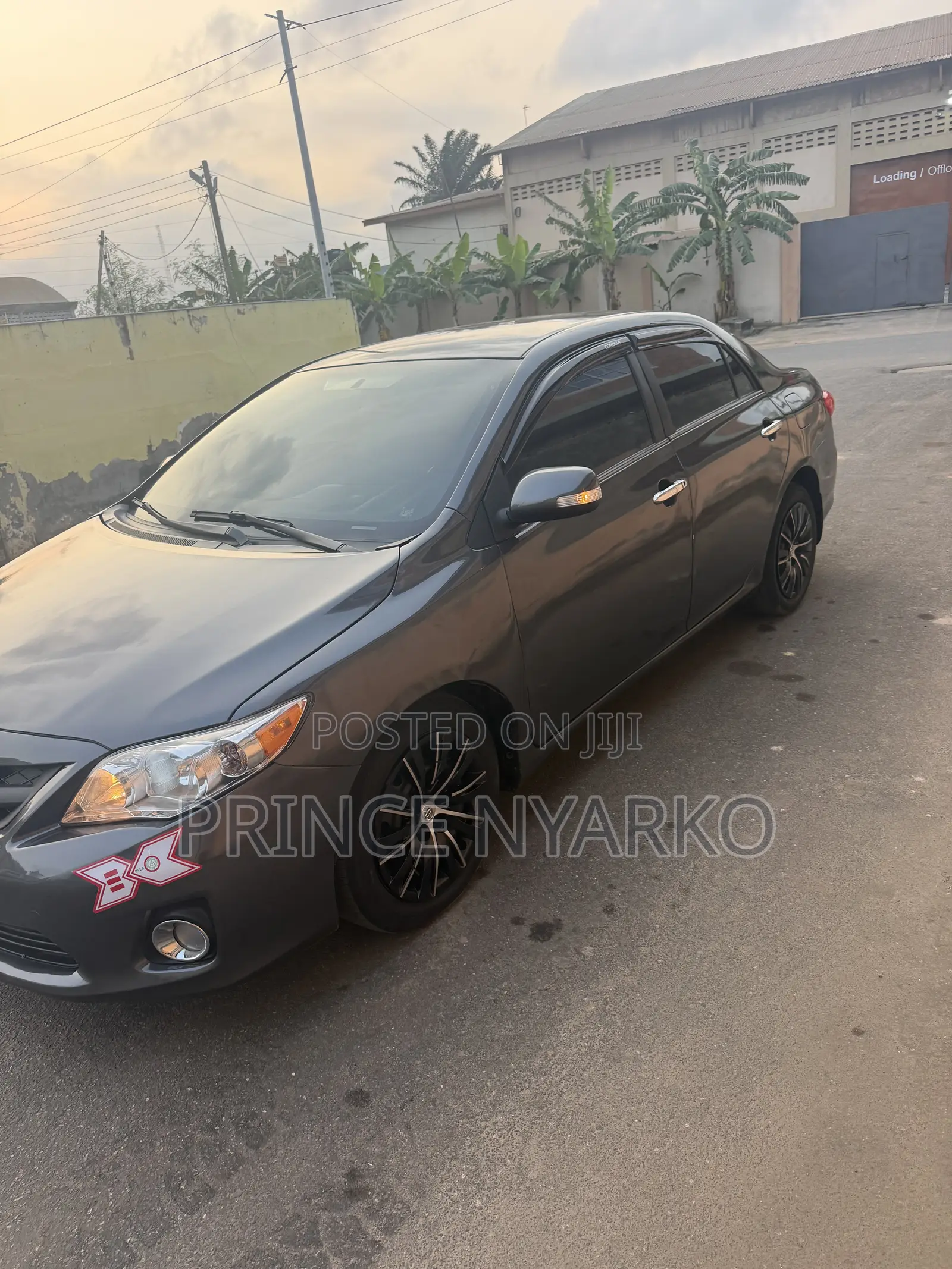 Toyota Corolla LE 4dr Sedan (1.8L 4cyl 4A) 2013 Gray