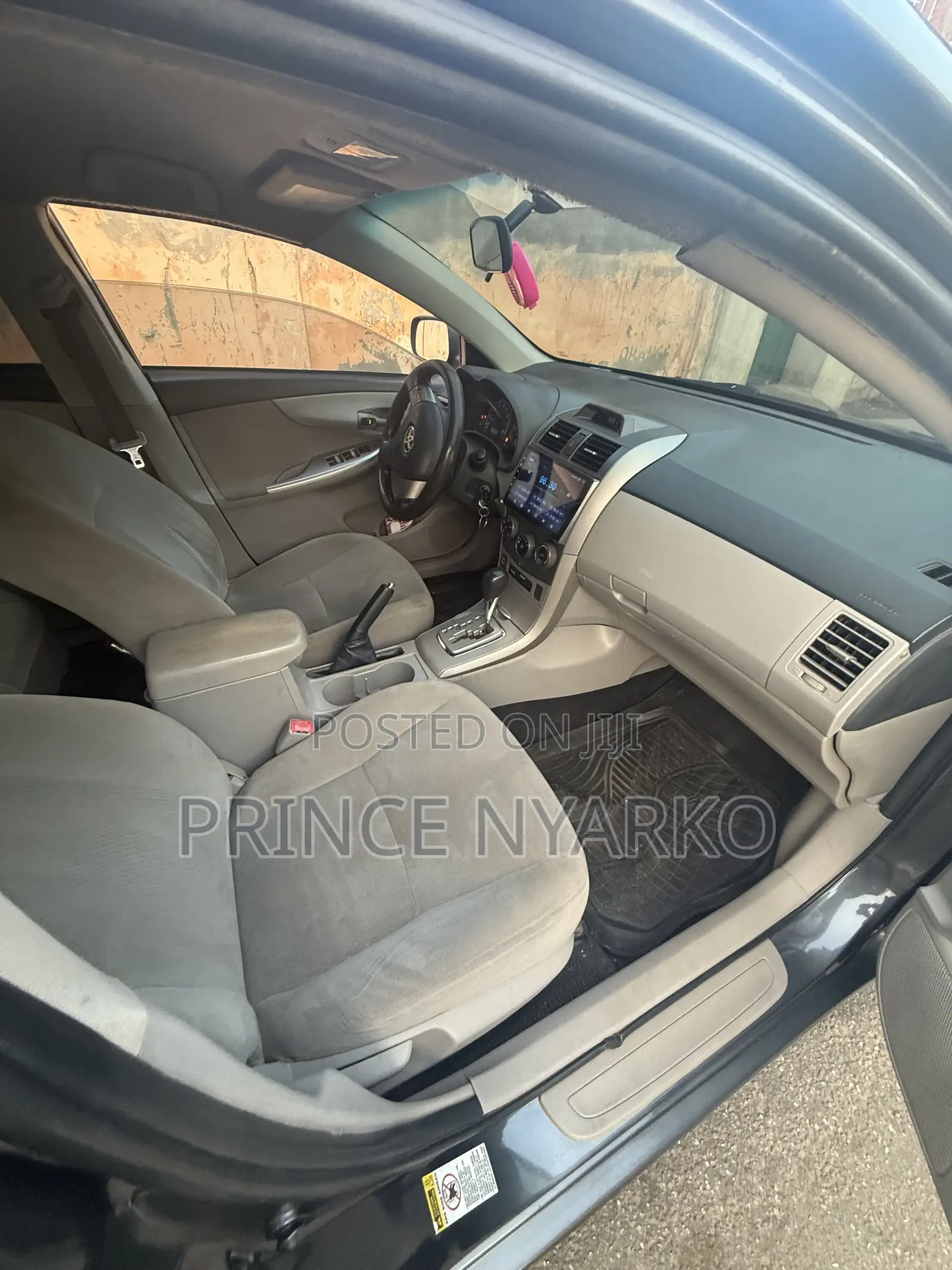 Toyota Corolla LE 4dr Sedan (1.8L 4cyl 4A) 2013 Gray