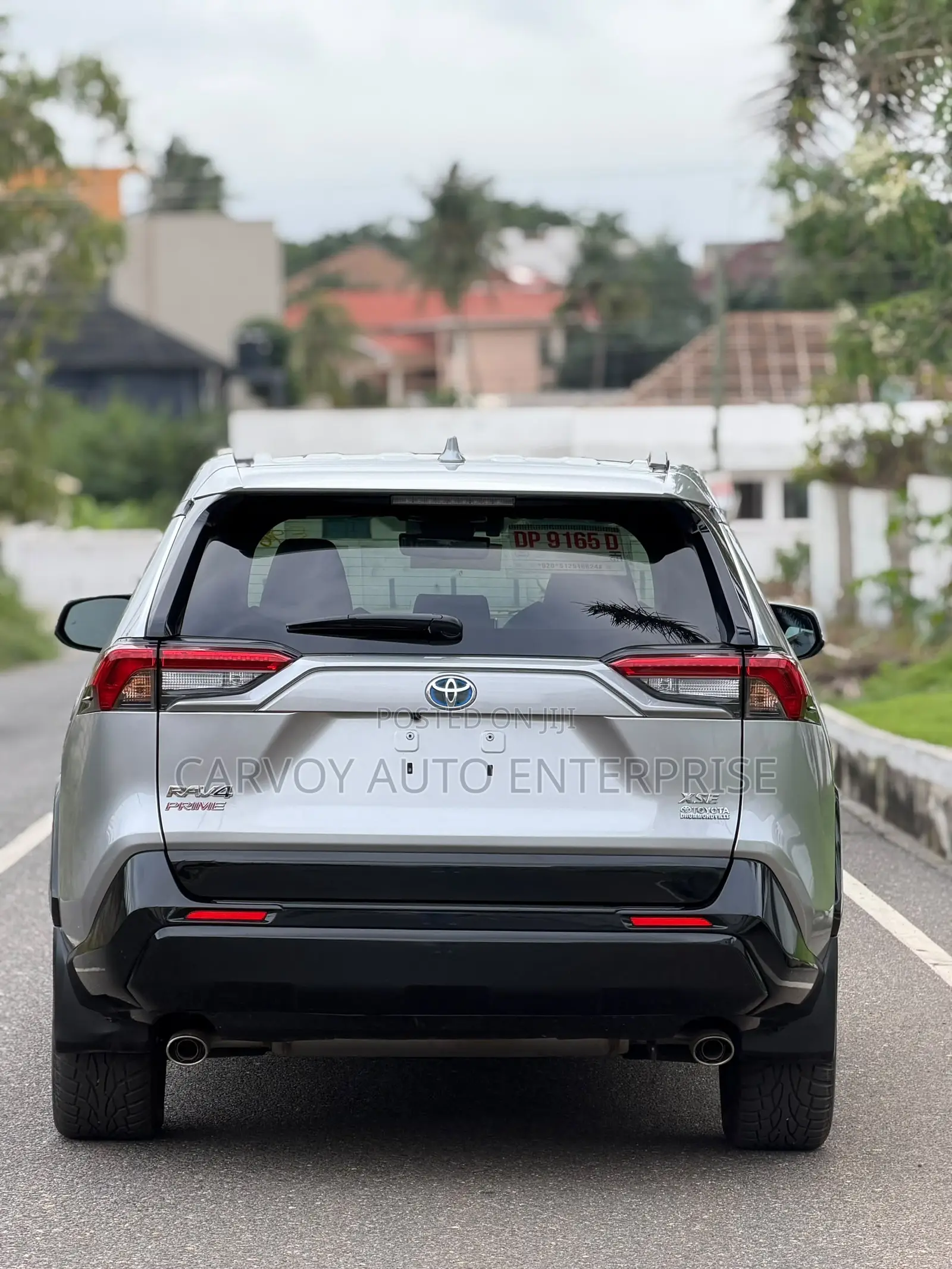 Toyota RAV4 XLE Premium AWD 2023 Silver