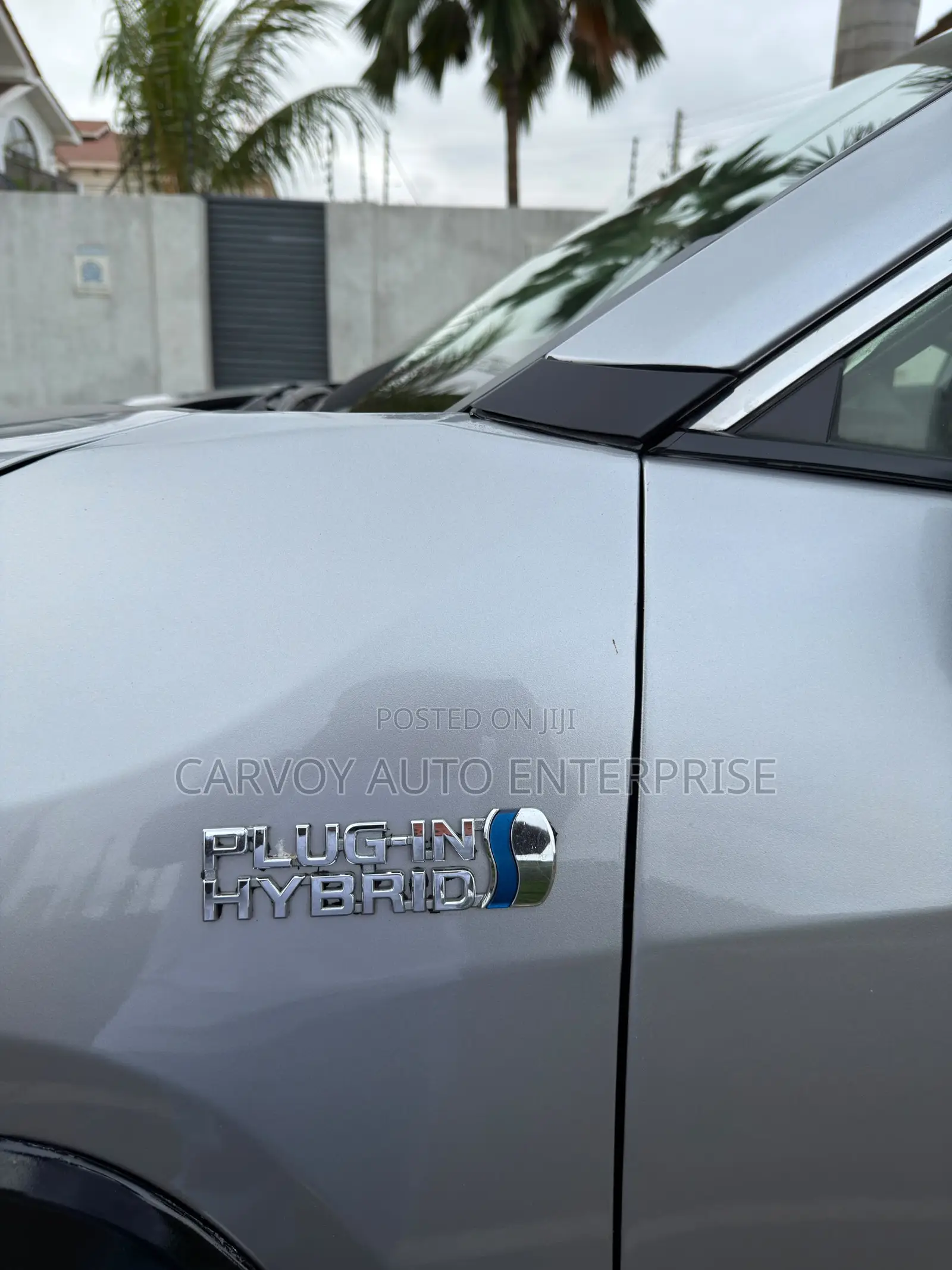 Toyota RAV4 XLE Premium AWD 2023 Silver