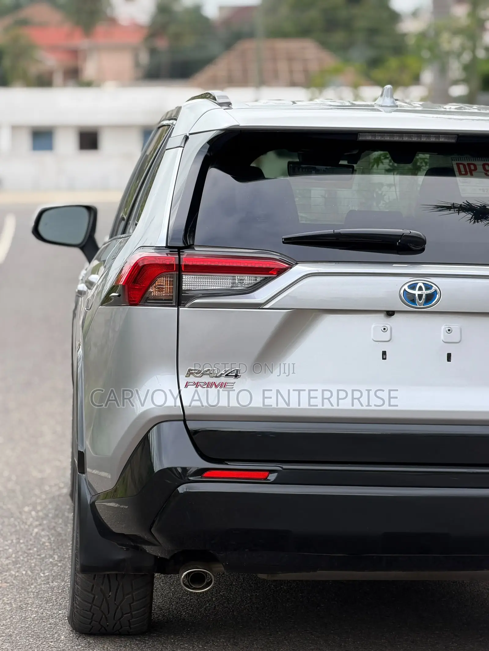 Toyota RAV4 XLE Premium AWD 2023 Silver