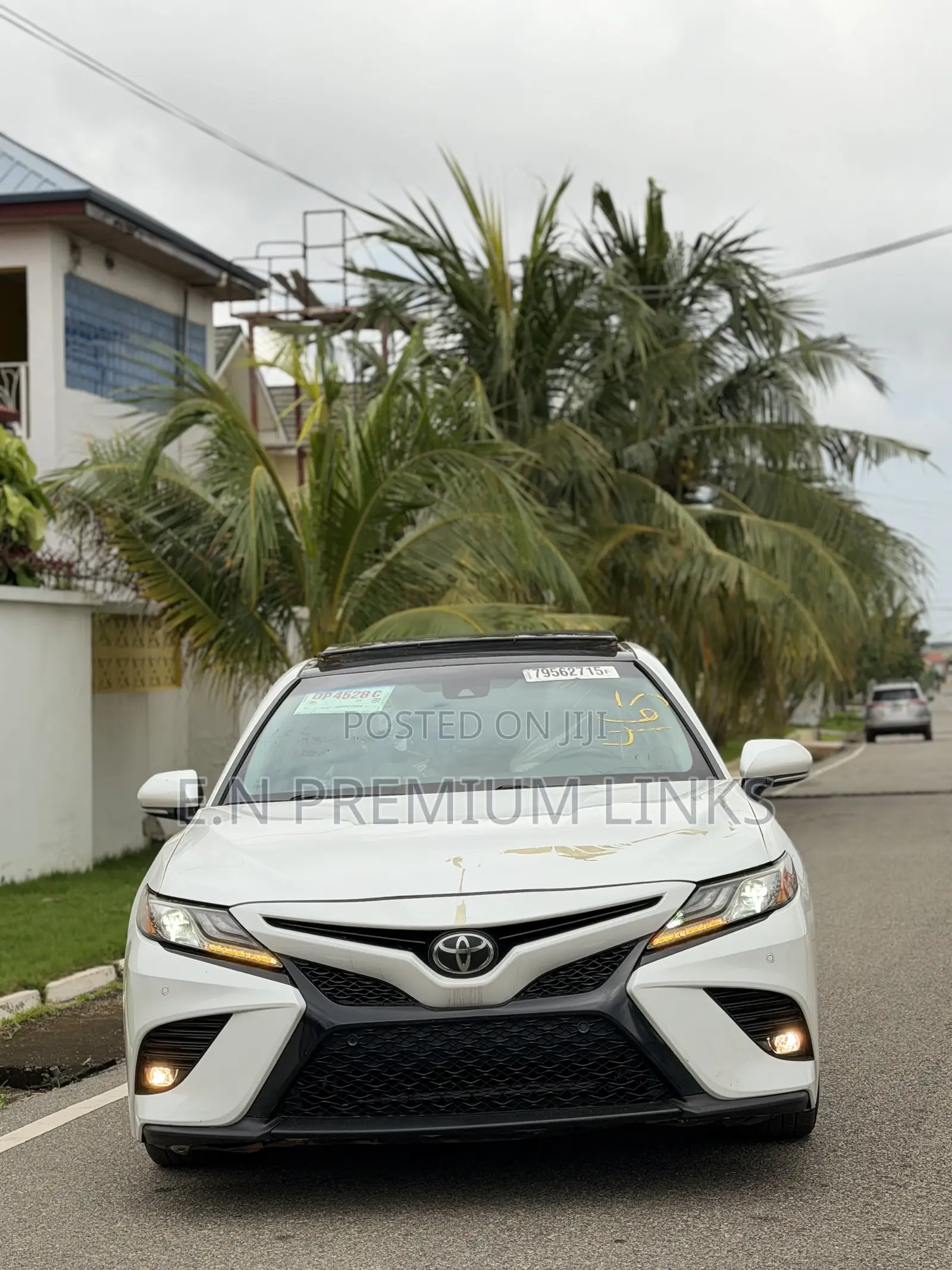 Toyota Camry XSE (2.5L 4cyl 8A) 2019 White