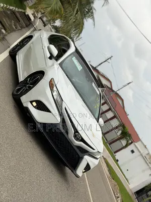 Toyota Camry XSE (2.5L 4cyl 8A) 2019 White