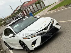 Toyota Camry XSE (2.5L 4cyl 8A) 2019 White