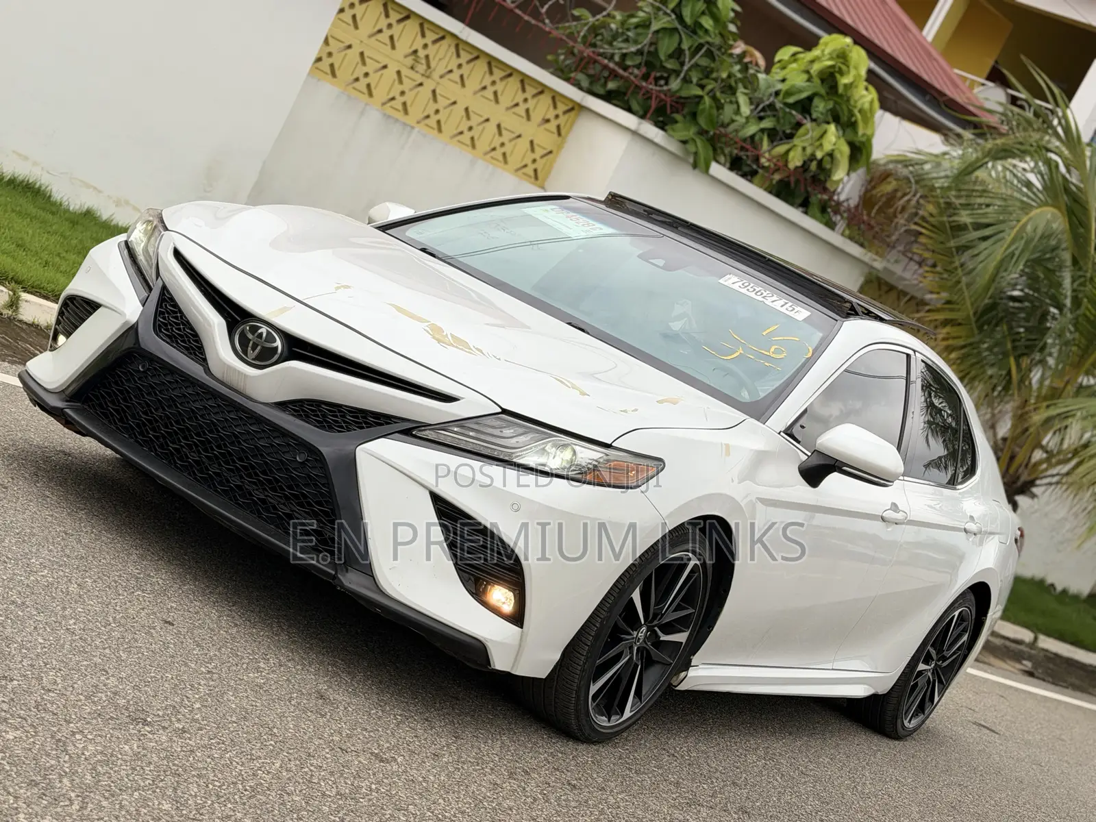 Toyota Camry XSE (2.5L 4cyl 8A) 2019 White