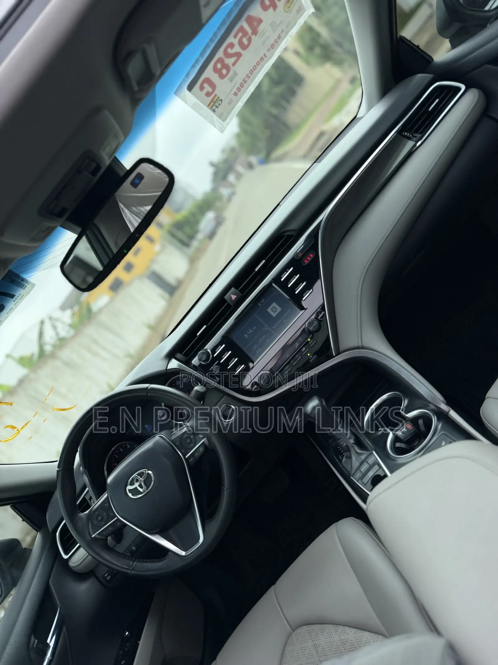 Toyota Camry XSE (2.5L 4cyl 8A) 2019 White