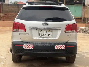 Kia Sorento 2012 Silver