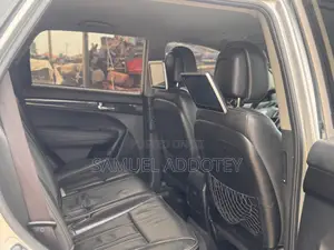 Kia Sorento 2012 Silver