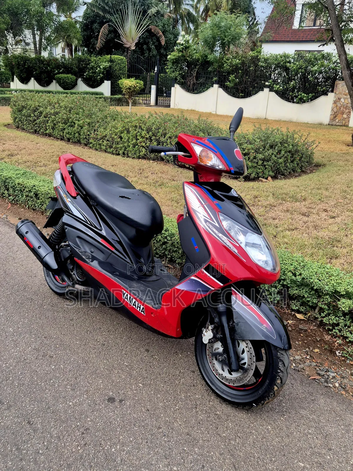 Yamaha 2009 Red