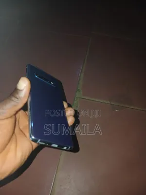 New Samsung Galaxy S10 128 GB Blue