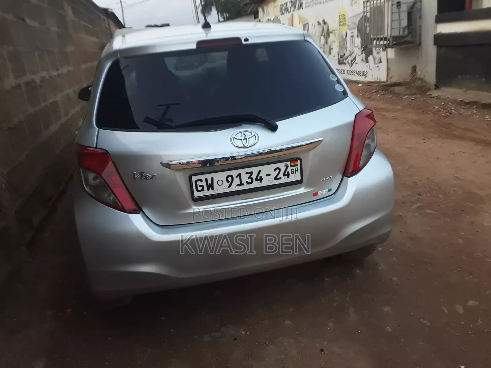 Toyota Vitz 2012 Gray