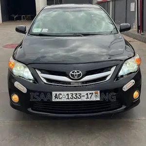 Toyota Corolla LE 4dr Sedan (1.8L 4cyl 4A) 2013 Black