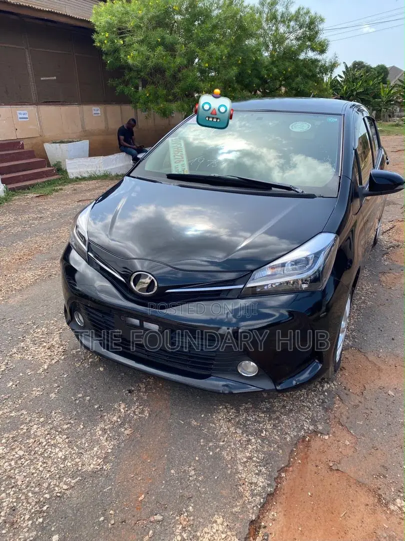 Toyota Vitz 1.3 FWD 5dr 2016 Black