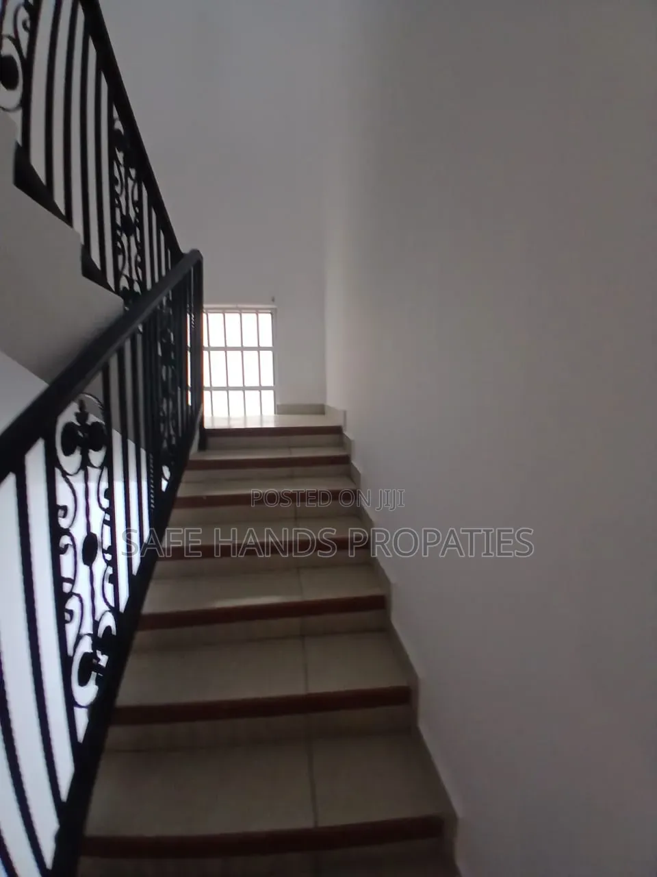 4bdrm Mansion in Accra Metropolitan for rent