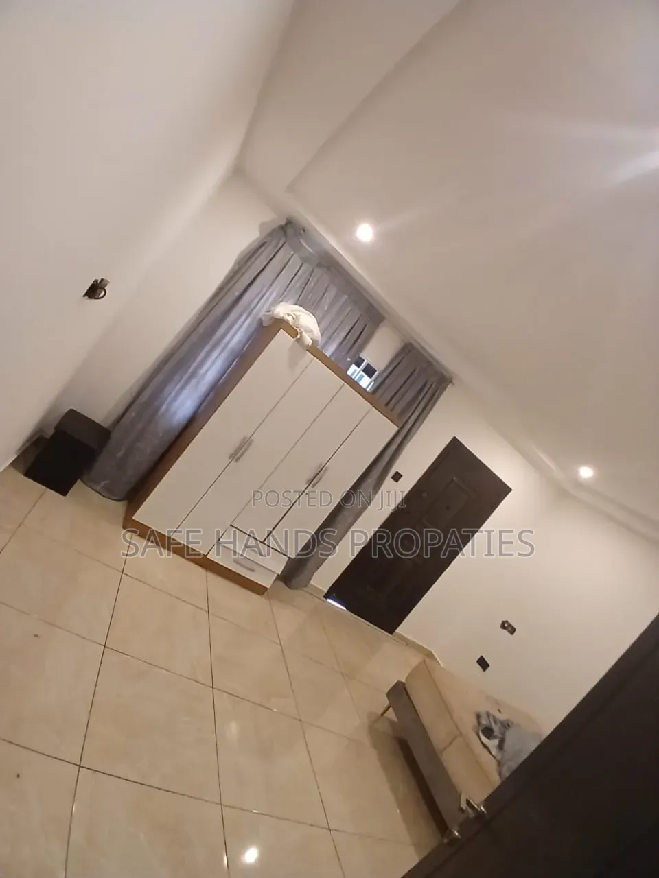 4bdrm Mansion in Accra Metropolitan for rent
