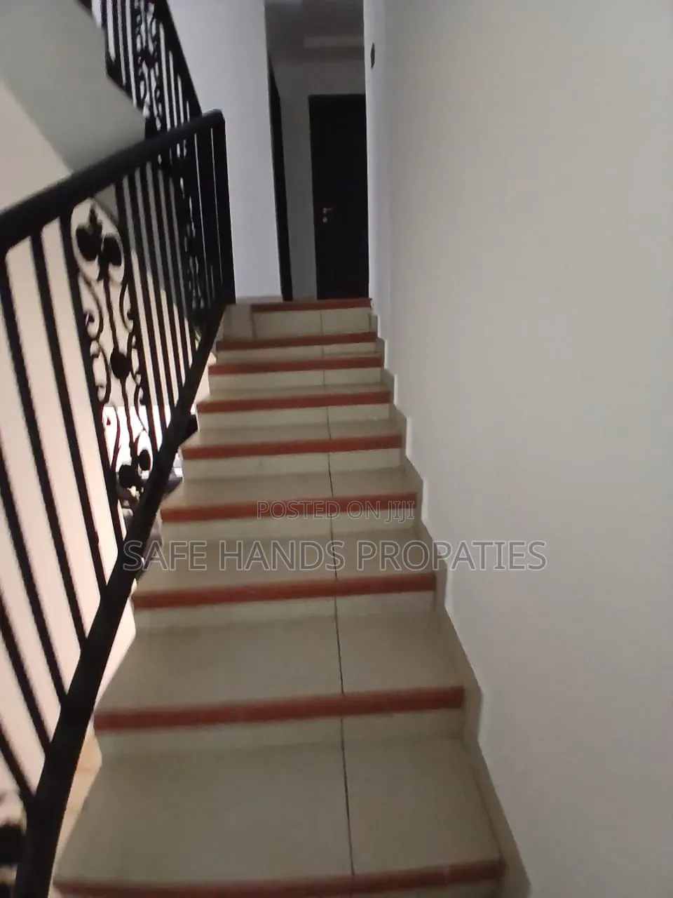 4bdrm Mansion in Accra Metropolitan for rent
