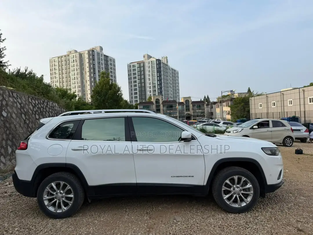 Jeep Cherokee Latitude 4x4 2019 White