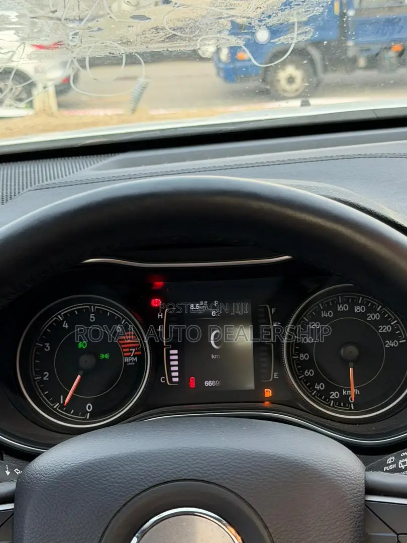 Jeep Cherokee Latitude 4x4 2019 White