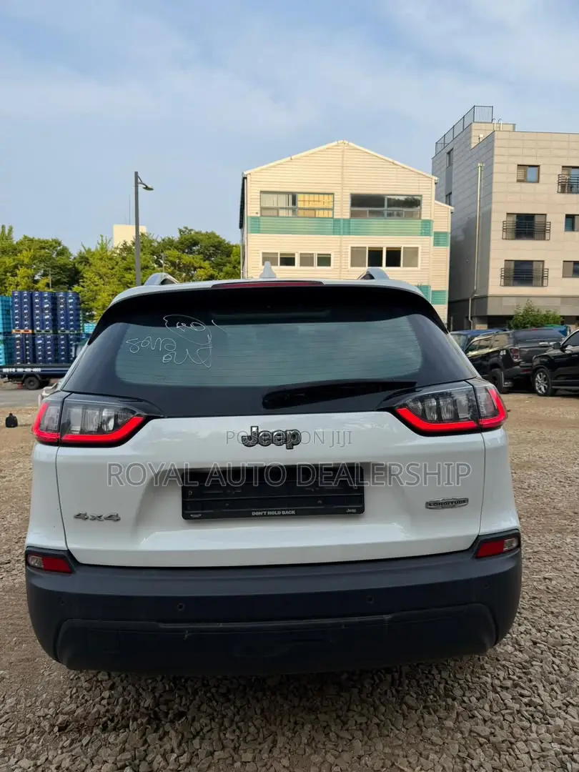 Jeep Cherokee Latitude 4x4 2019 White