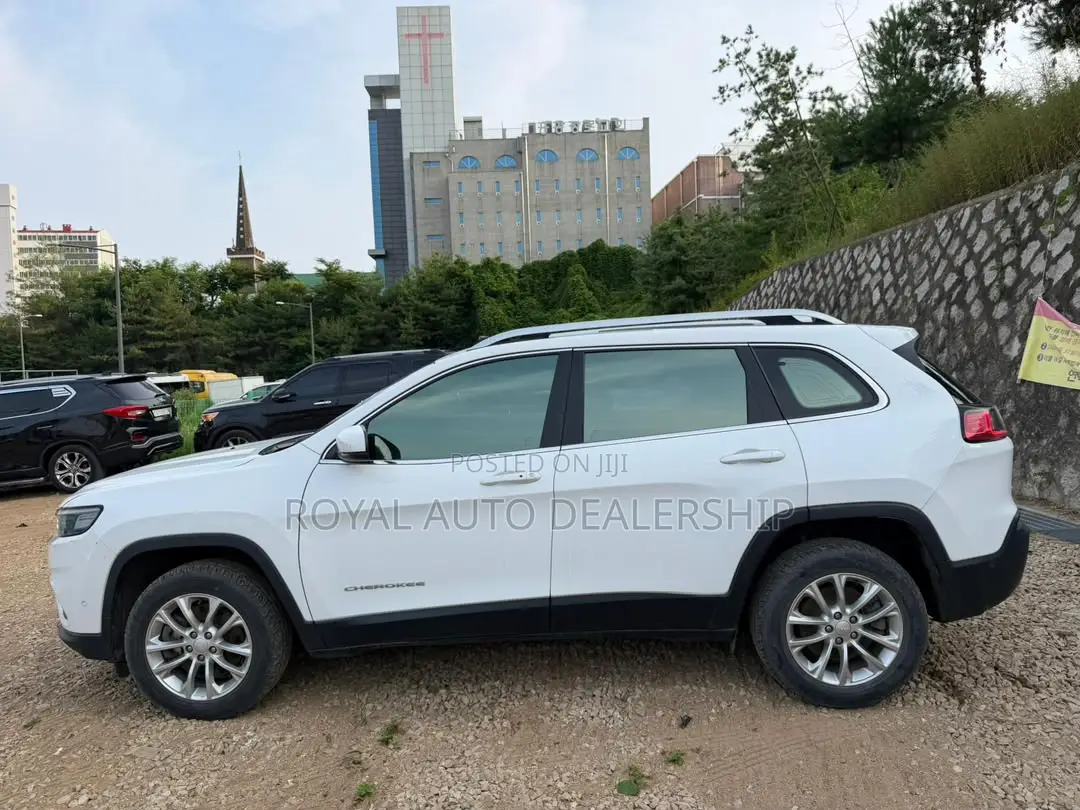 Jeep Cherokee Latitude 4x4 2019 White