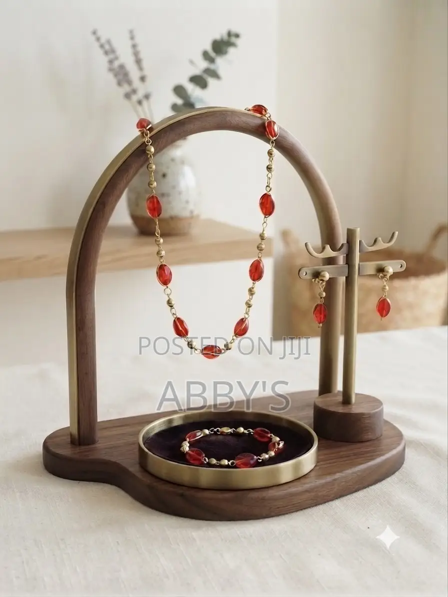 Quality and Beautiful Necklace,Earrings Bracelet