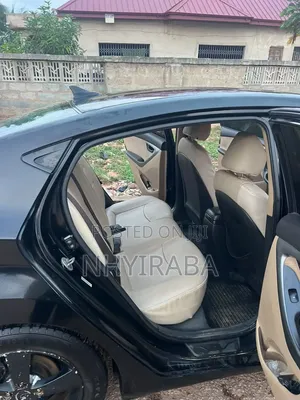 Hyundai Elantra 2012 Black