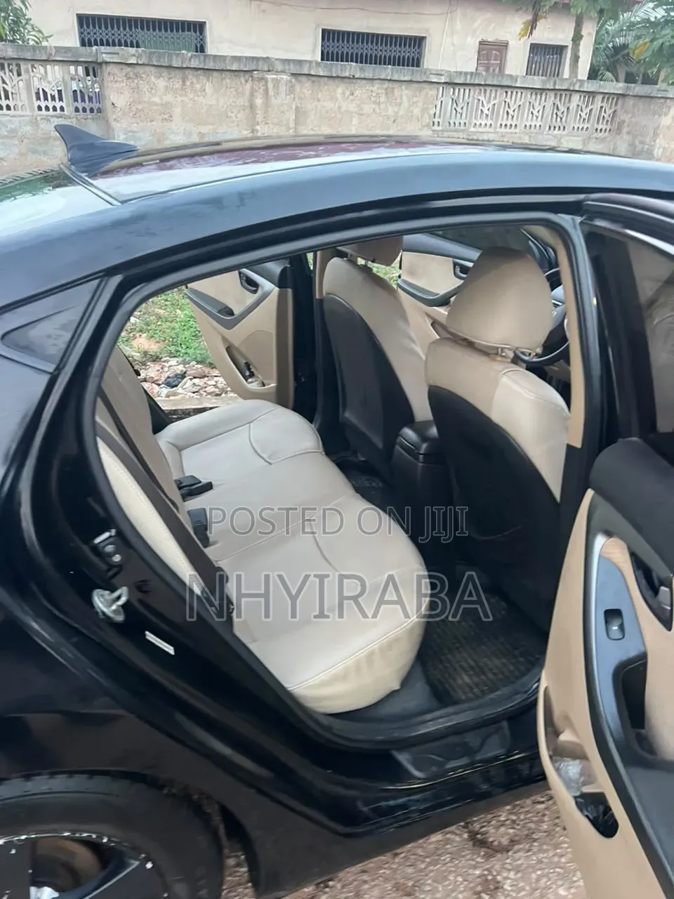 Hyundai Elantra 2012 Black