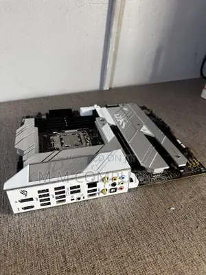 Ryzen 7 7800x3d + ASUS X670E Gaming Wifi