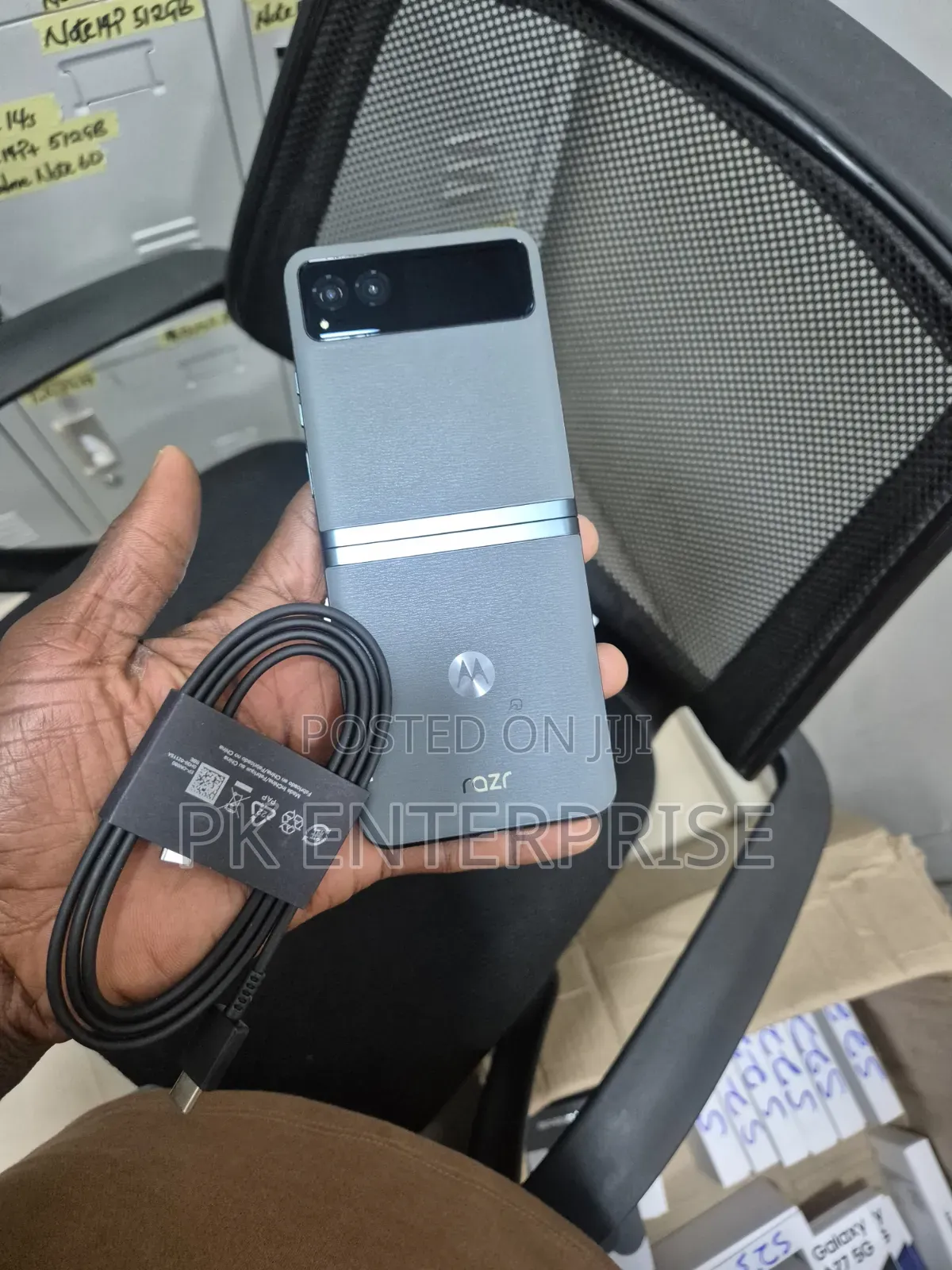 New Motorola Razr 40s 256 GB