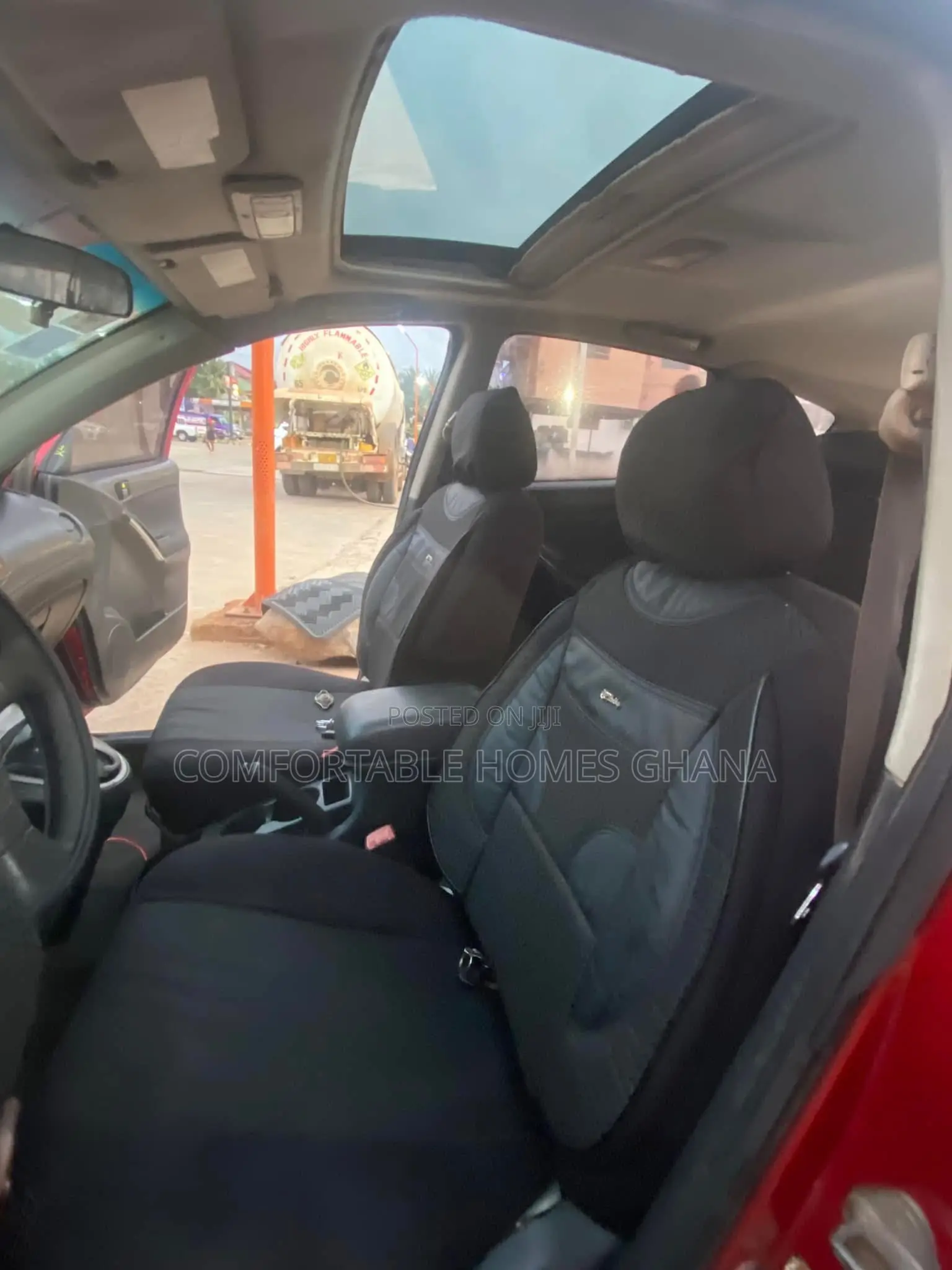 Pontiac Vibe 2010 Red