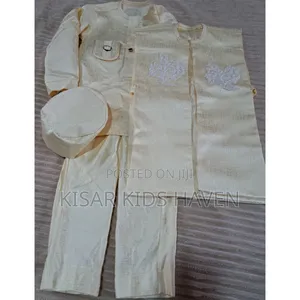 Neatly Used Boys Clothing Set 4pcs 4 Years