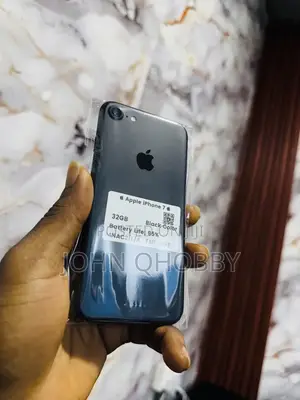 Apple iPhone 7 32 GB Black