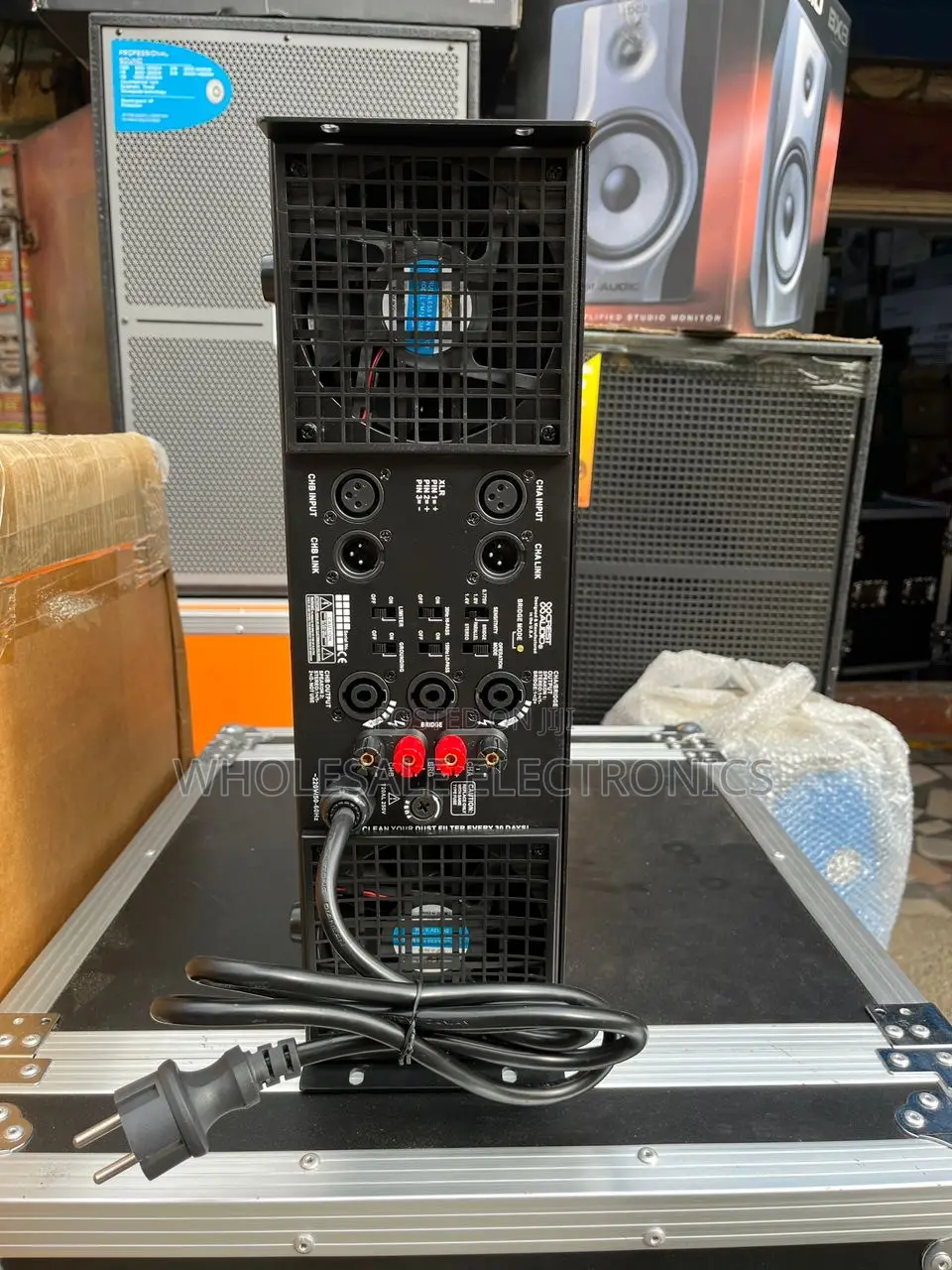 Crest Audio Ca18 Amplifier
