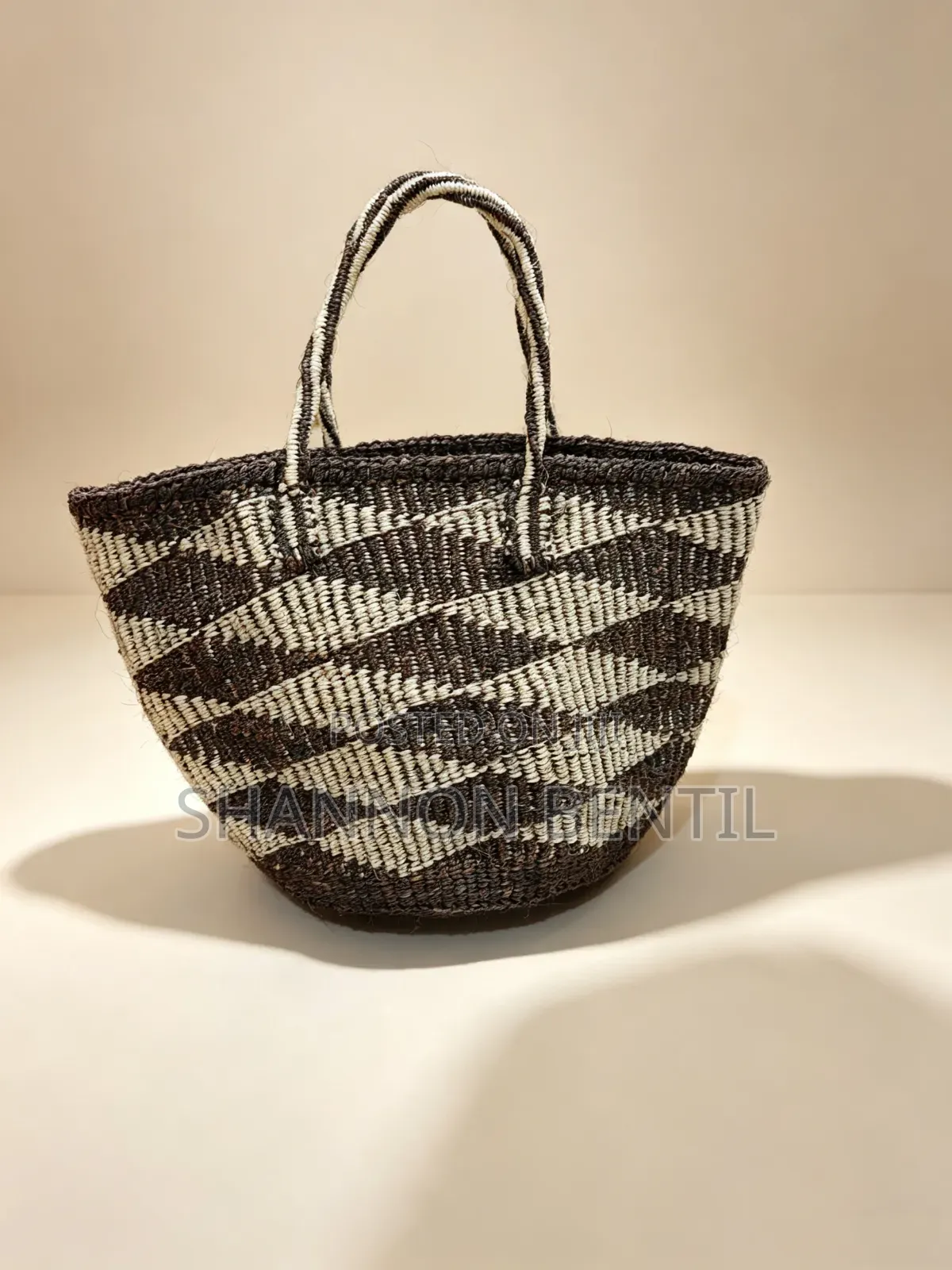 Woman Handmade Sisal Woven Bag